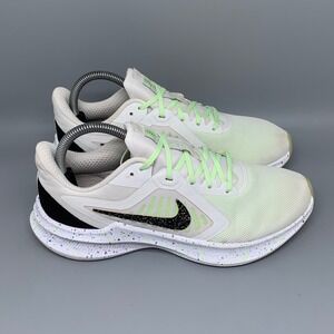 Nike Downshifter 10 SE White Green Running Shoes CI9985-100 Women's Sz 8.5